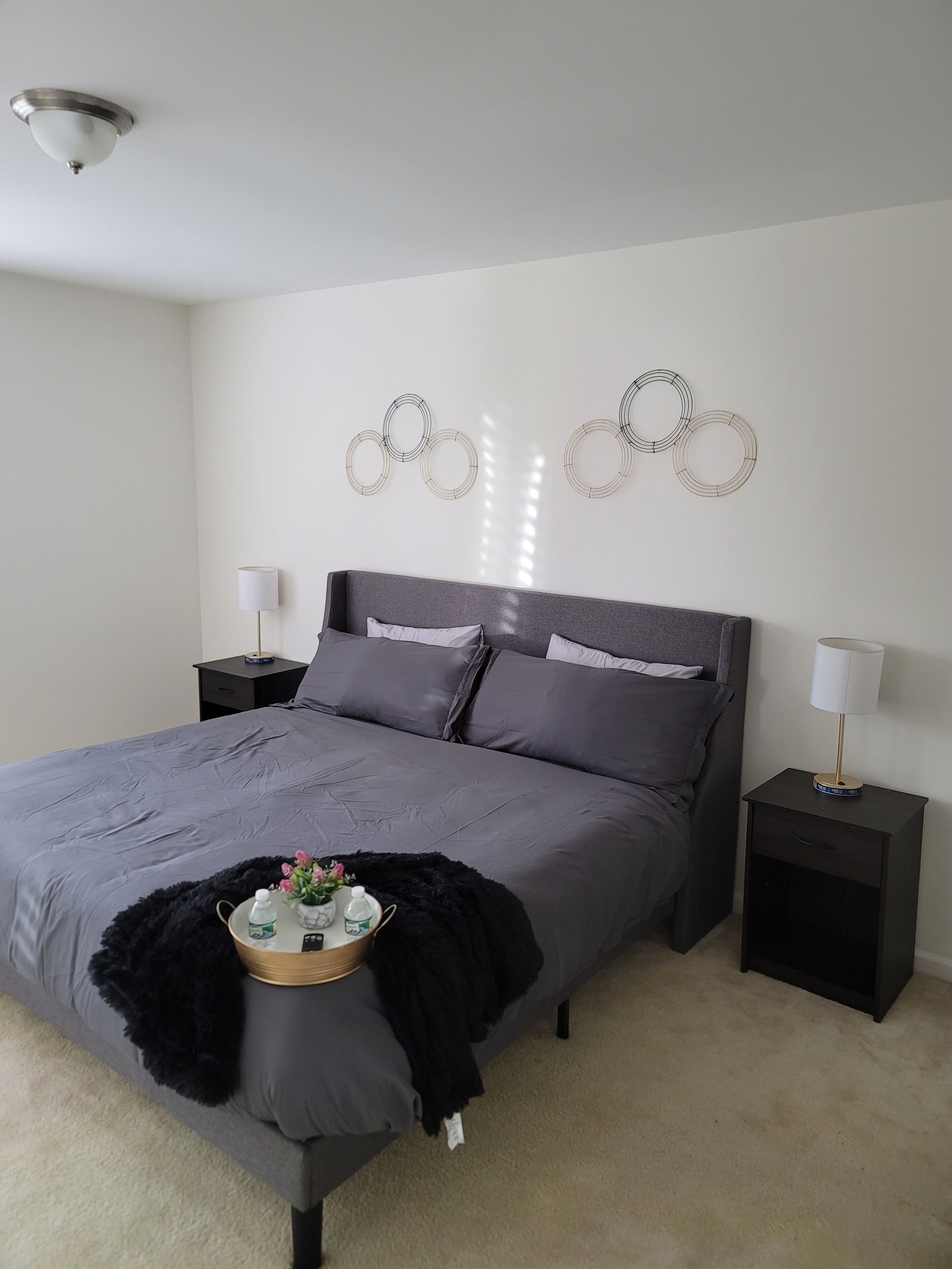 3 makuuhuonetta, työpöytä, silitysrauta/-lauta, Wi-Fi