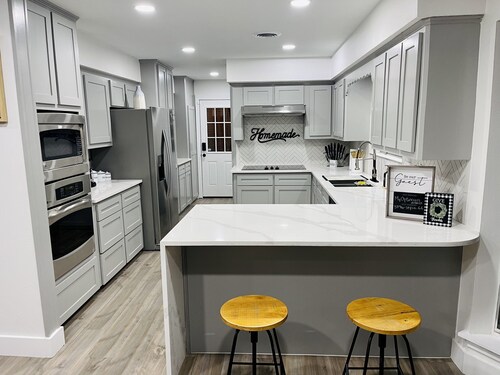 The Olive Retreat - Minutes from SHSU - STATE PARK & MORE