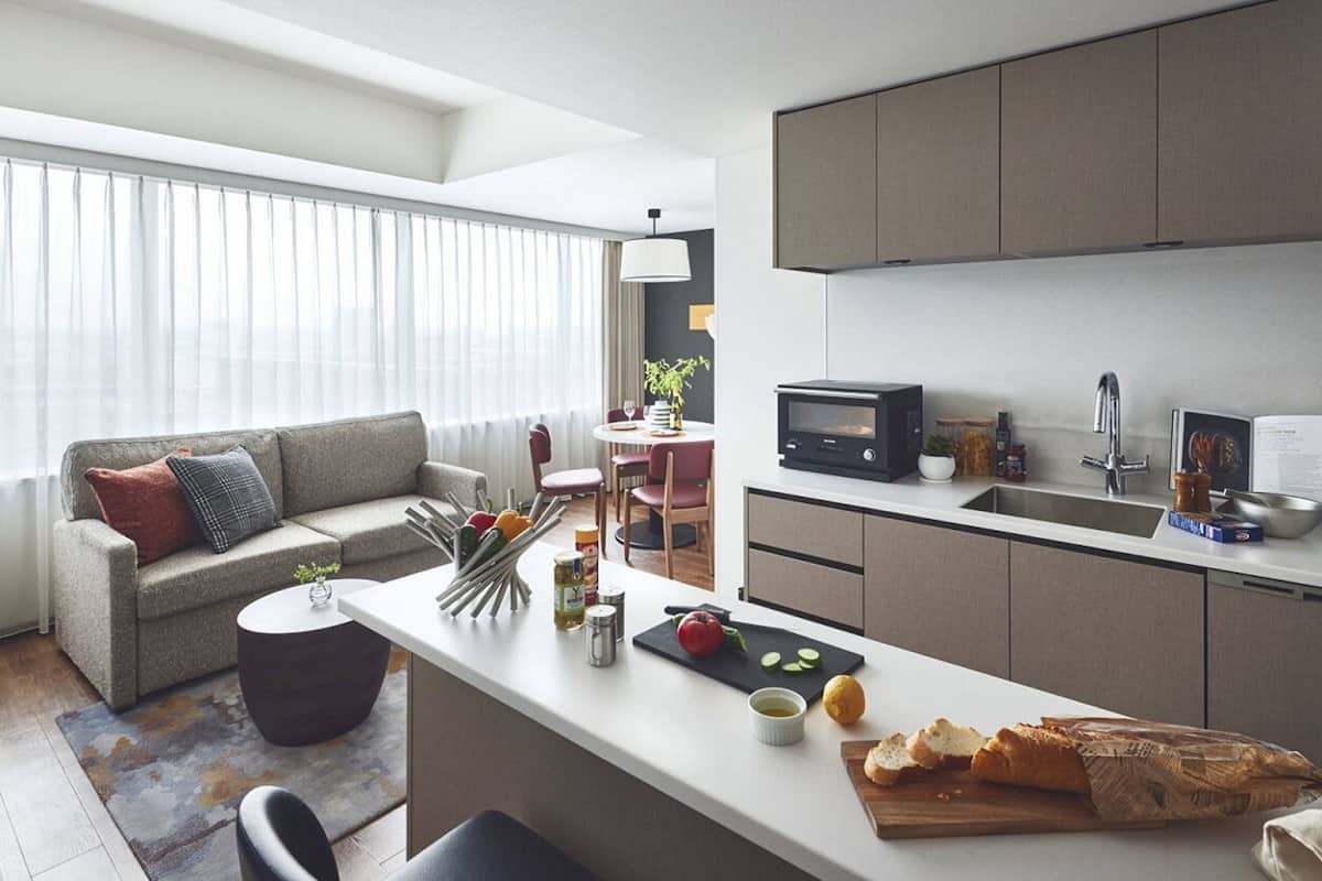 Camera, 2 camere da letto | Cucina privata | Mini-frigorifero, microonde, forno, bollitore elettrico