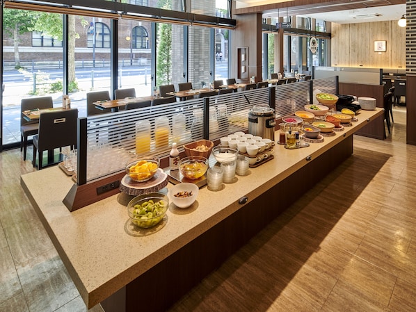 Daily buffet breakfast for a fee