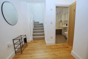 Interior - Modern holiday apartment in Worthing with sea view (West Sussex)