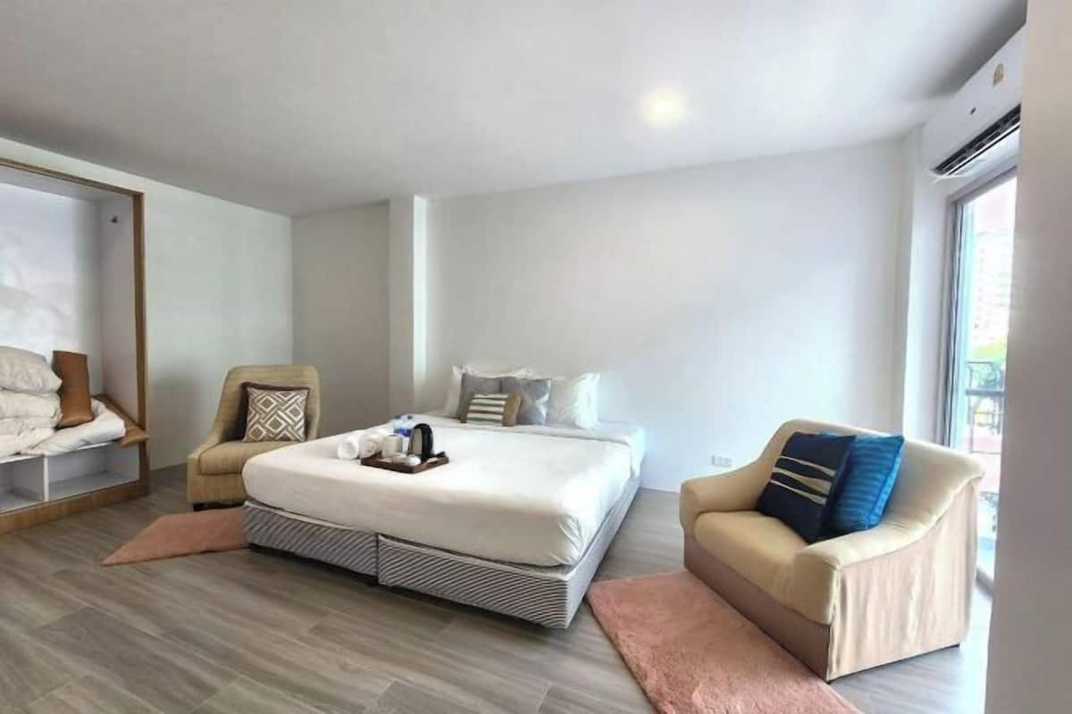 Schreibtisch, Bettwäsche