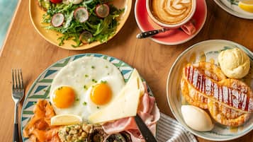 Daily English breakfast for a fee