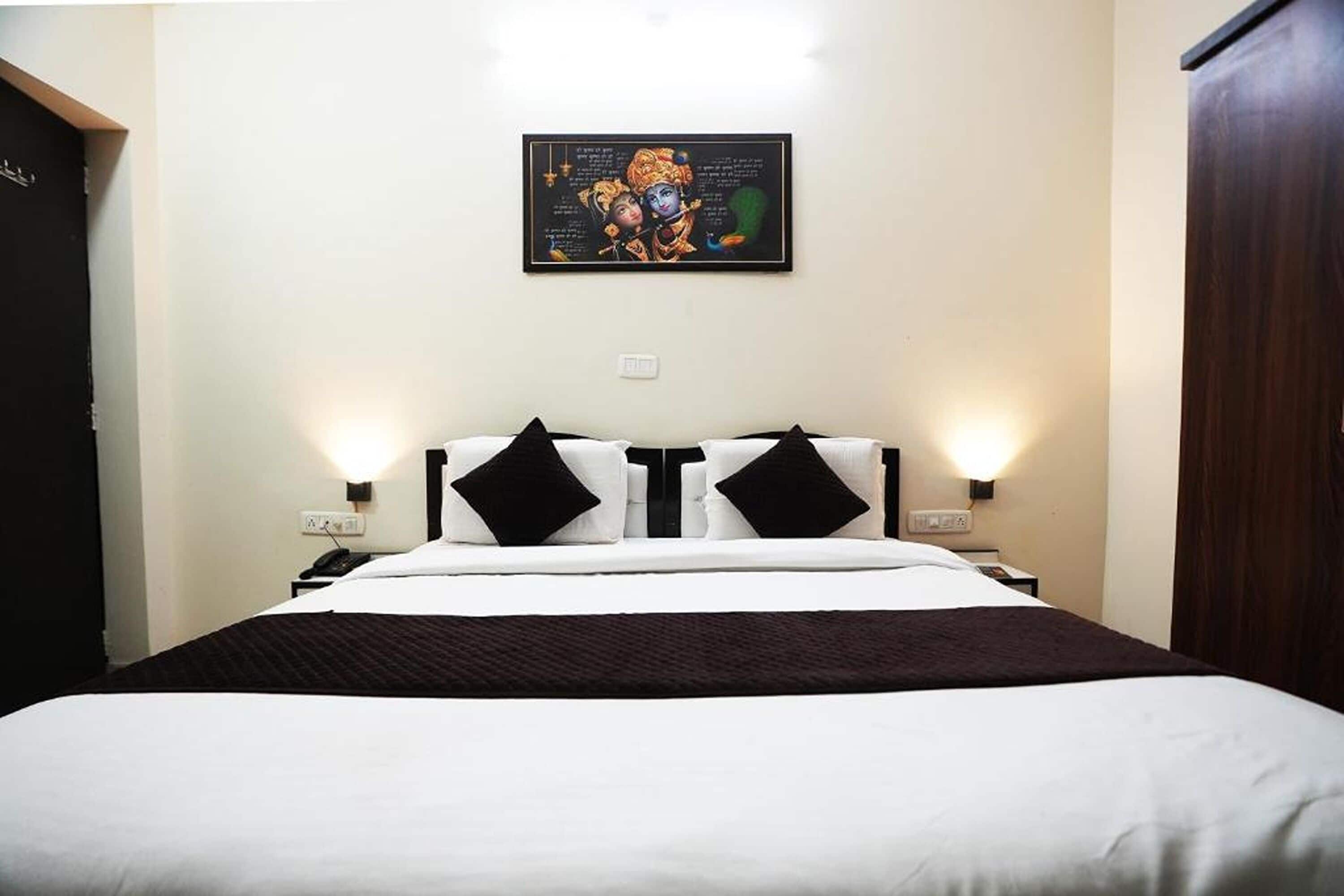 Photo - Hotel Lotus Inn near Udaipur City Railway Station