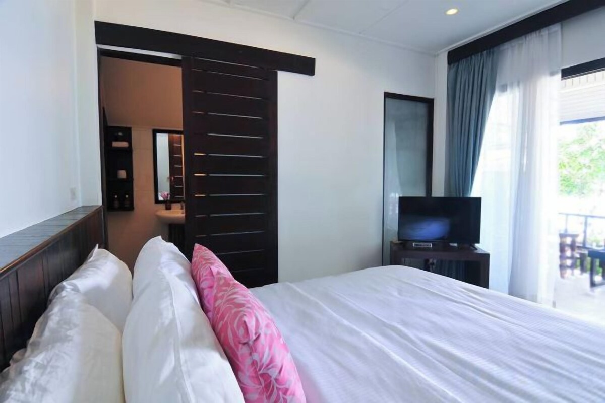 Coffres-forts dans les chambres, Wi-Fi gratuit, draps fournis