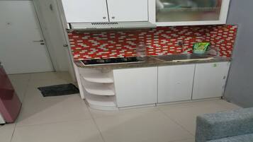 Studio, 2 Bedrooms
