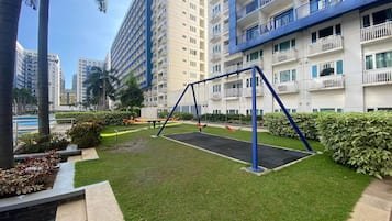 Children’s play area – outdoor