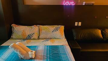 Desk, free WiFi, bed sheets