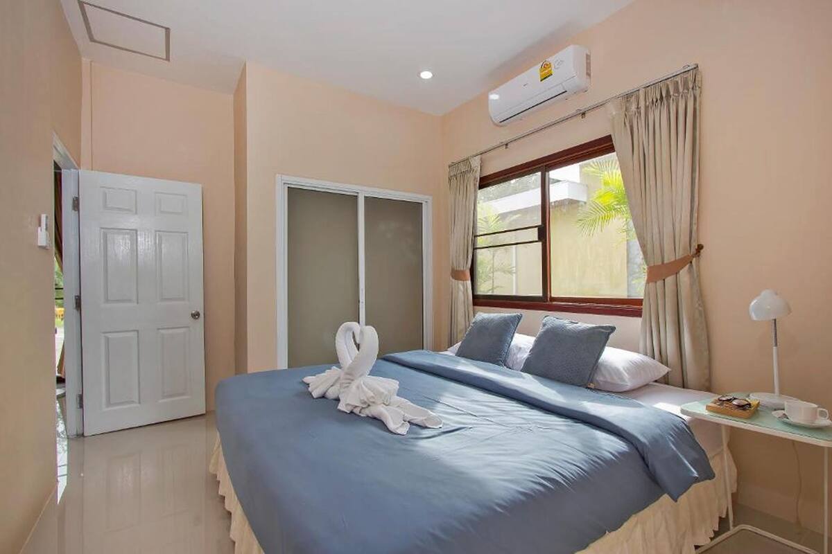 1 bedroom, minibar, desk, free WiFi