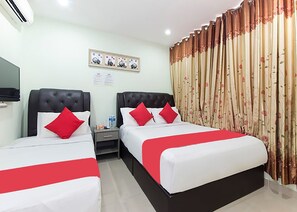 Desk, free WiFi, bed sheets - Kl Empire Hotel (Subang Jaya)