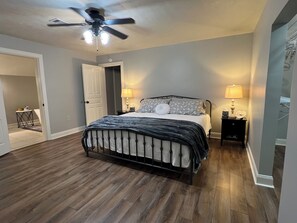 4 chambres, fer et planche Ă repasser, Wi-Fi gratuit, draps fournis