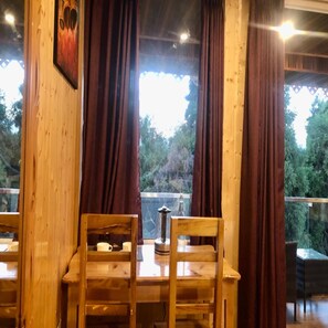 Breakfast area - Amaira Resort & Farms - Mirik, West Bengal (Kurseong)