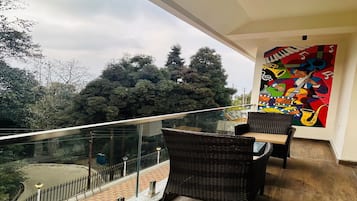 Premium room with forest view | Balcony