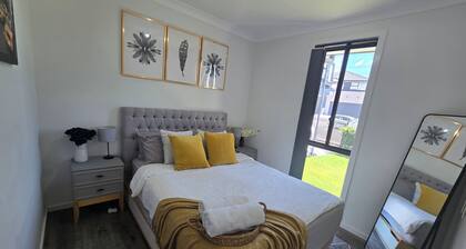 Modern 2BR home| Private| Luxury | Oran Park Stay
Free Parking | Free Wi-Fi