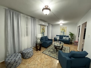 Smart TV, books, stereo - Beach Getaway (Punta Santiago ,Humacao)