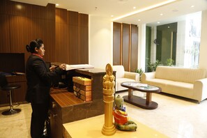 Reception - HOTEL THE ROYAL VISTA (Varanasi)