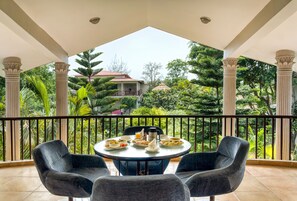 Tägliches Frühstücksbuffet (350 INR pro Person)