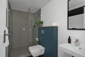 Grand-huoneisto | Kylpyhuone | Suihku, pyyhkeet