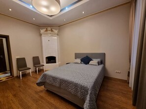 1 quarto, Wi-Fi de cortesia, roupa de cama