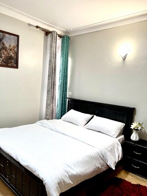 1 bedroom, WiFi, bed sheets - C&A Orchid Apartment in Buziga Munyonyo (Kampala)
