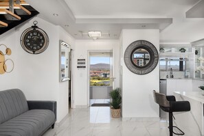 تفاصيل الفندق من الداخل