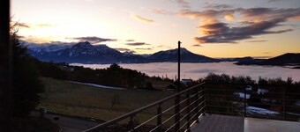 Quiet villa with superb views