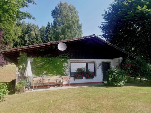 Vacation home dream location with panoramic views. No through traffic/private property