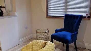 Cottage | Living area