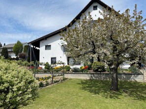 Exterior - Charming newly renovated apartment Greta in Mastershausen, in the heart of the Hunsrück (Mastershausen)