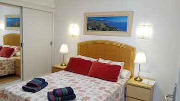 1 Schlafzimmer, Zimmersafe, Bügeleisen/Bügelbrett, Reisekinderbett