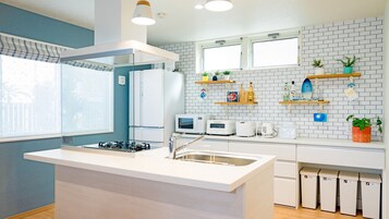 2 Beds Room Villa, Non Smoking | Private kitchen | Fridge, microwave, stovetop, electric kettle