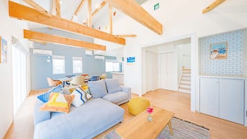 Vil·la, no fumadors (with 2 beds room) | 2 dormitoris, caixa forta a l'habitació i llits addicionals gratuïts