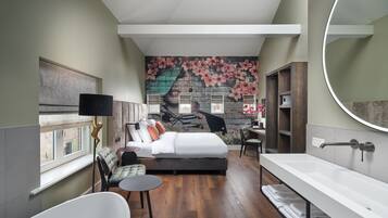 Honeymoon-Doppelzimmer | Daunenbettdecken, Zimmersafe, individuell dekoriert