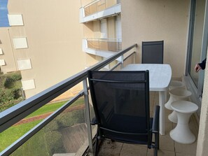 Outdoor dining - 1BR+T apartment with balcony, parking and WIFI in Arcachon (Arcachon)