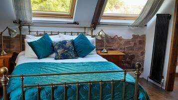 6 quartos, escrivaninha, berço de viagem, Wi-Fi de cortesia