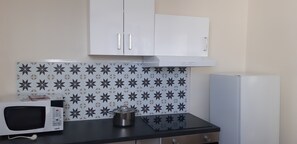Fridge, microwave, oven, stovetop - Beautiful 3-room apartment stade de France G - Paris Saint-Denis (Saint-Denis)