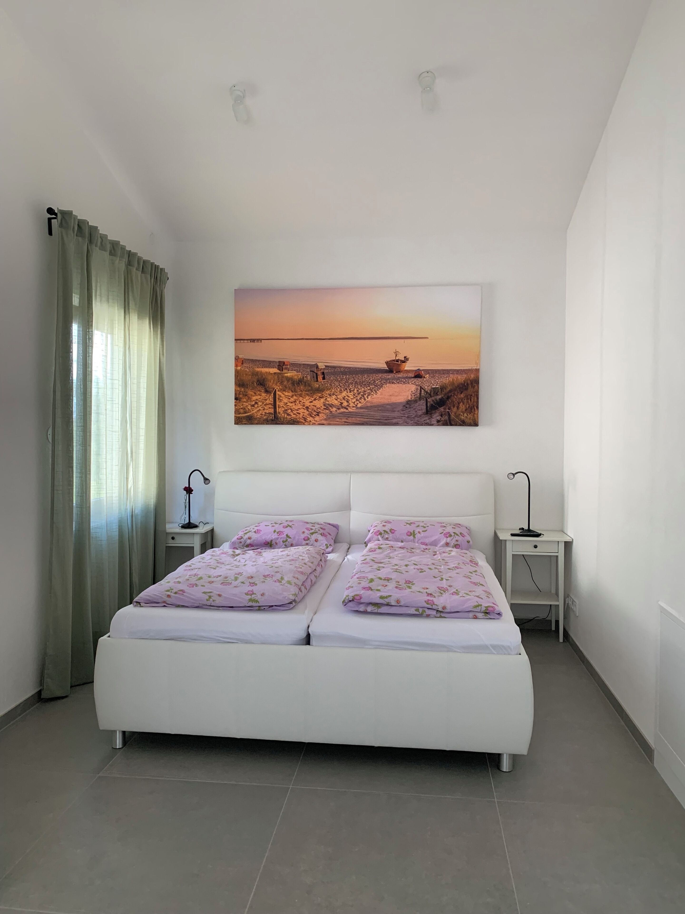 3 bedrooms, in-room safe, desk, iron/ironing board