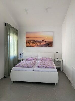 3 soverom, safe på rommet, skrivebord og strykejern/-brett