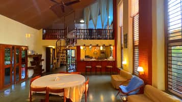 Classic Villa | Private kitchen | Coffee/tea maker, electric kettle, cookware/dishes/utensils