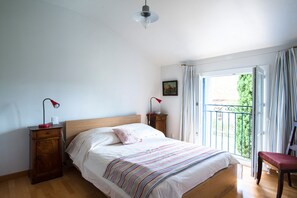 4 bedrooms, iron/ironing board, travel cot, free WiFi - Vacation home on the la Grange estate with 4 bedrooms for max. 8 people (Gabian)