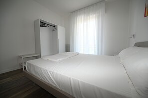 2 bedrooms, WiFi, bed sheets
