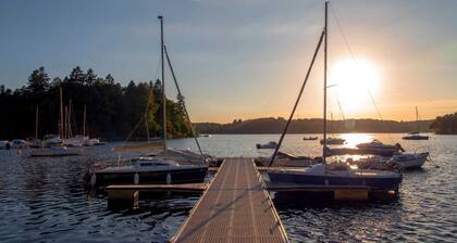 Superb character house in village center. Charming 3-star gîte.