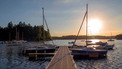 Superb character house in village center. Charming 3-star gîte.