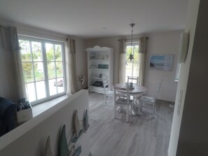 Réfrigérateur, four, plaque de cuisson, lave-vaisselle