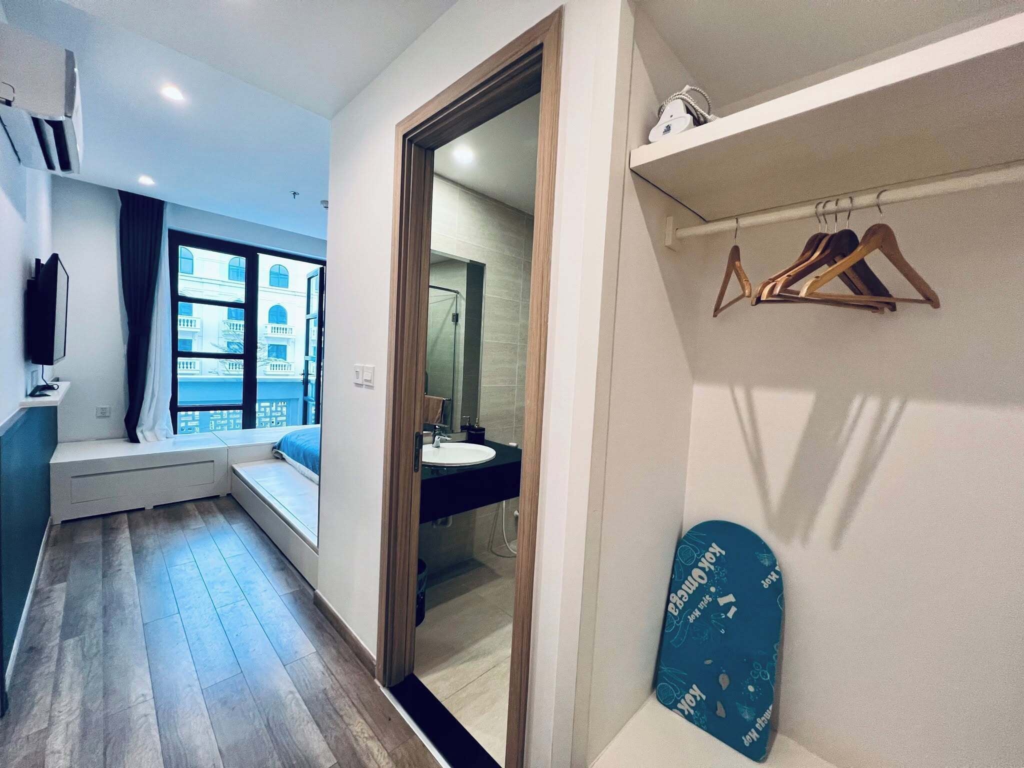 Individually furnished, iron/ironing board, free WiFi, bed sheets