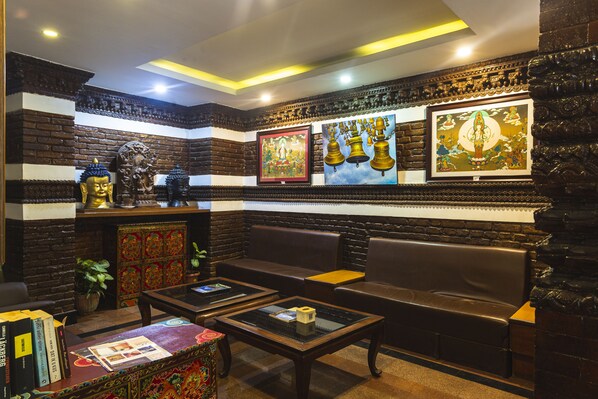 Lobby sitting area - Hotel Tradition & Spa (Kathmandu)