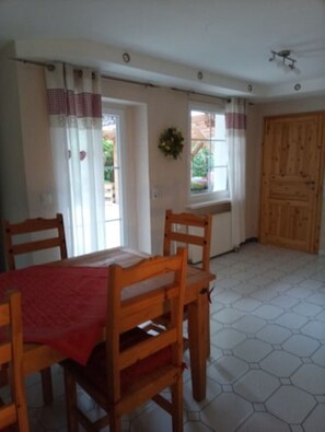 Dining - Vacation apartment Heidehof (Havelsee)