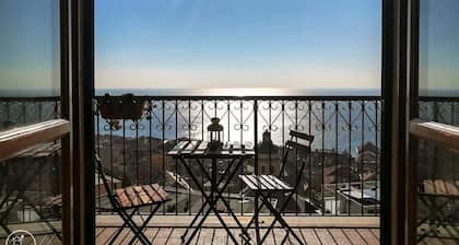 Penthouse with Sea View Balcony