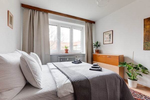 1 bedroom, desk, iron/ironing board, travel cot