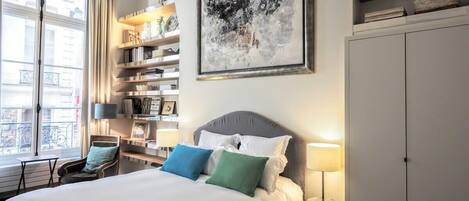 2 habitaciones, tabla de planchar con plancha, wifi y ropa de cama